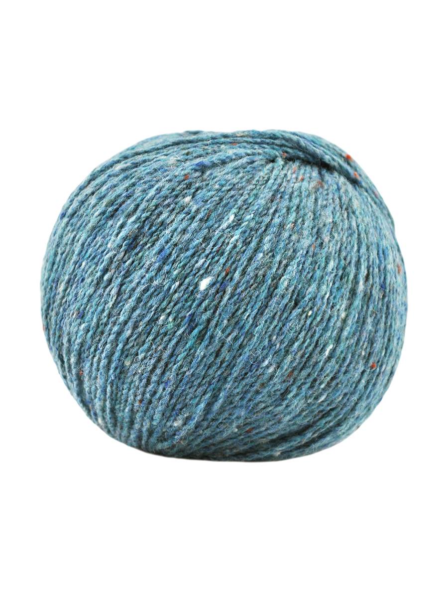 A blue skein of Jody Long Alba yarn