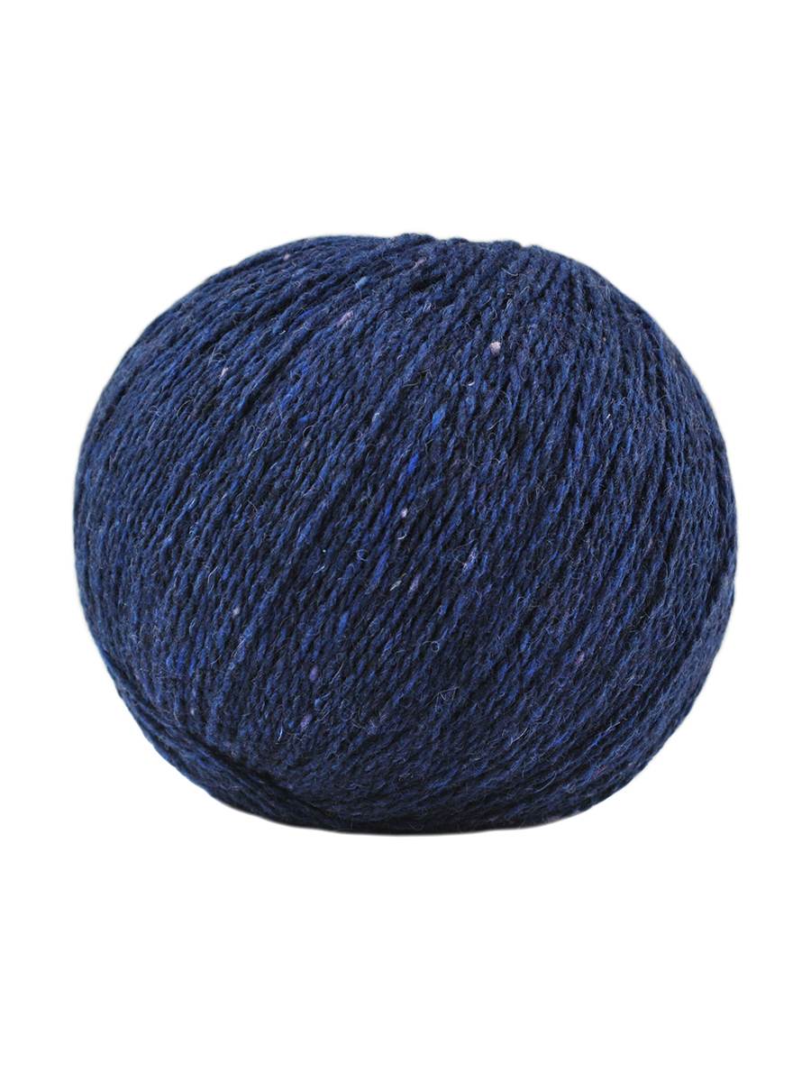 Jody Long Alba yarn color blue