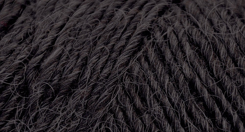 Brown Sheep Co. Lamb's Pride Yarn color Deep Charcoal