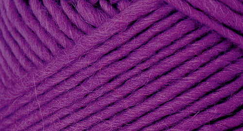Brown Sheep Co. Lamb's Pride Yarn color Violet Fields