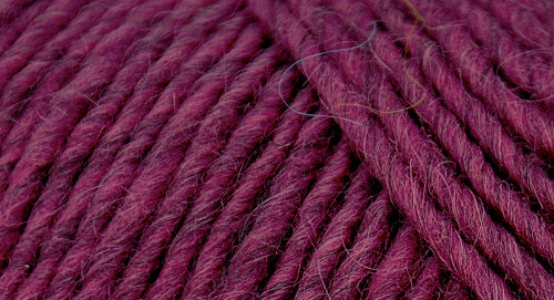 Brown Sheep Co. Lamb's Pride Yarn color Mulberry