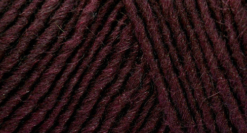 Brown Sheep Co. Lamb's Pride Yarn color Aubergine