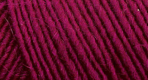 Brown Sheep Co. Lamb's Pride Yarn color Fushcia