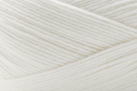 Universal Yarn Uni Merino yarn color white