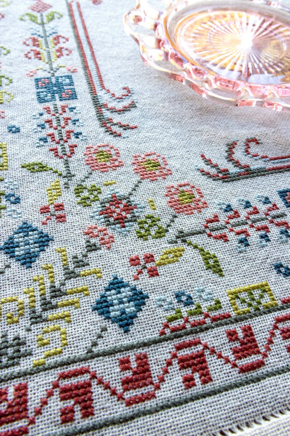 Avlea Folk Embroidery - Evangeline Border cross stitch kit