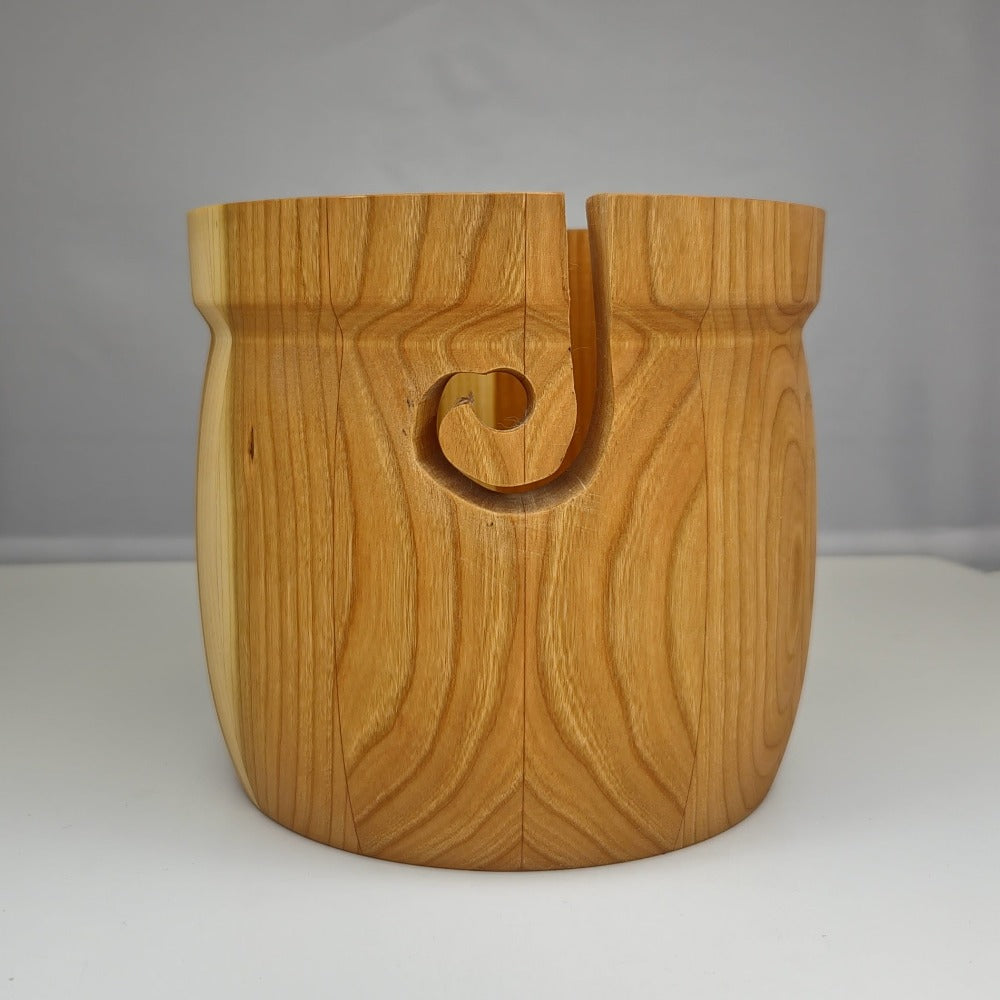 Jerry Ertle One-of-a-Kind Wood Yarn Bowl – Cherry #160