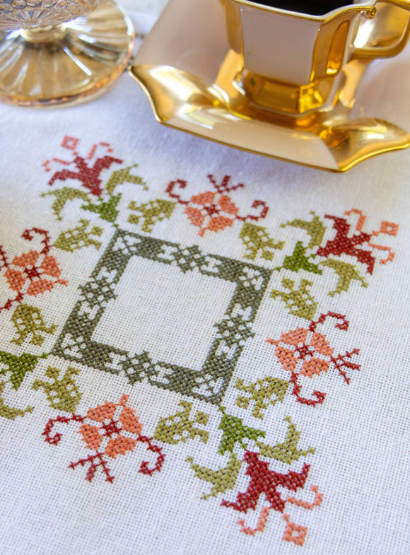 Avlea Folk Embroidery - Anthea cross stitch kit