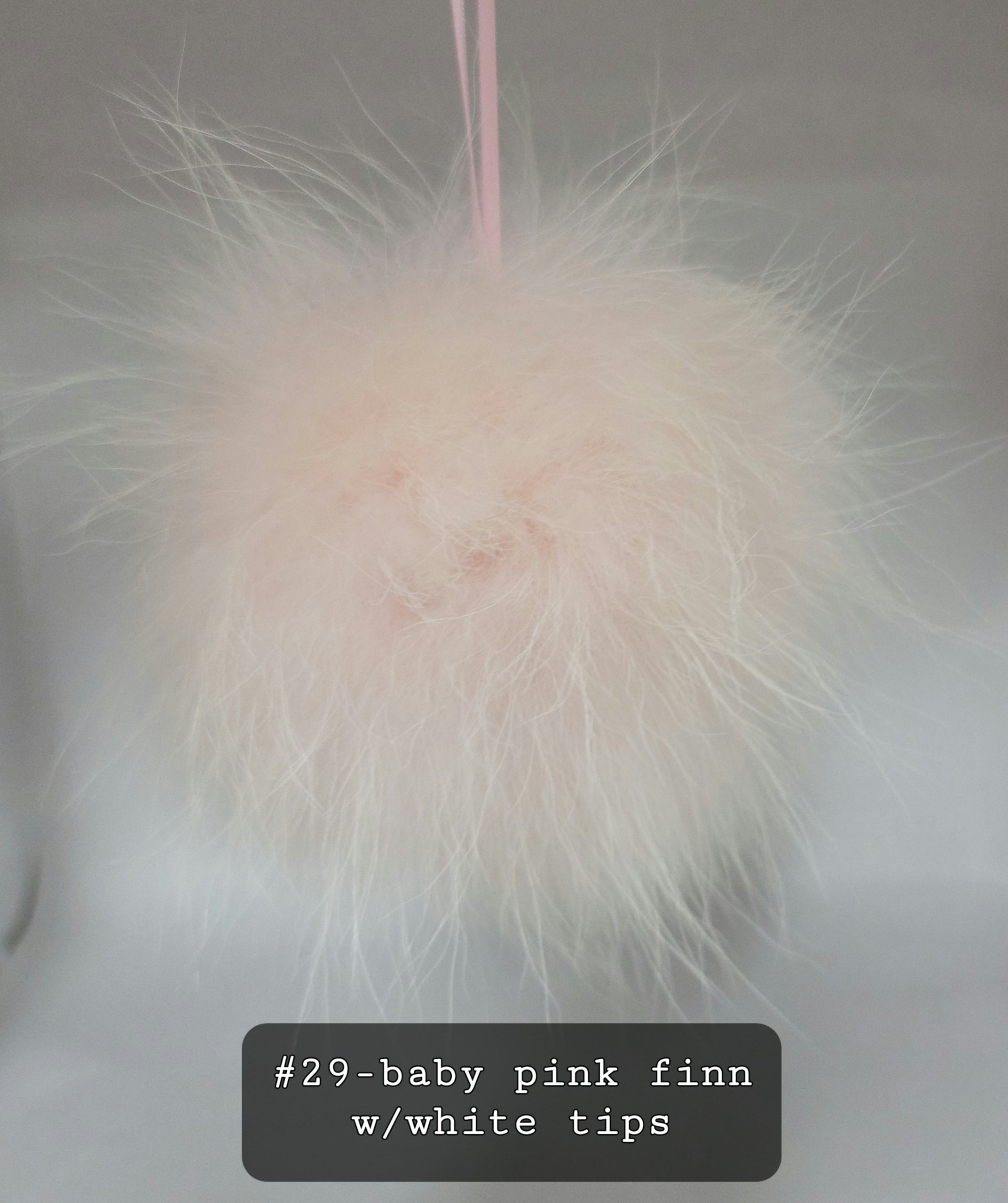 Fur Pompoms Small by Schildkraut color pink