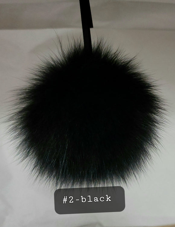 Fur Pompoms Small by Schildkraut color black