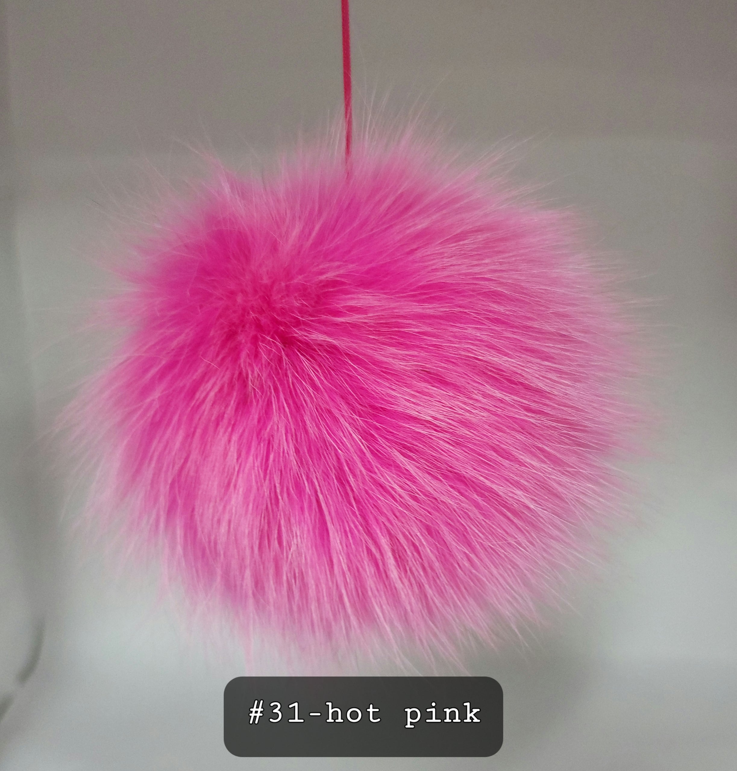 Fur Pompoms Small by Schildkraut color pink