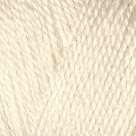 up close skein of lanas light yarn color white