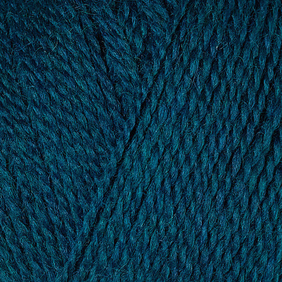 up close skein of lanas light yarn color blue