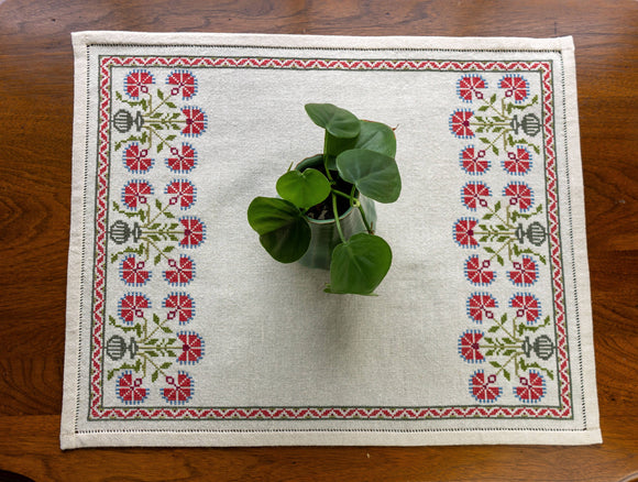 Avlea Folk Embroidery - Peloponnesian Poppies cross stitch kit