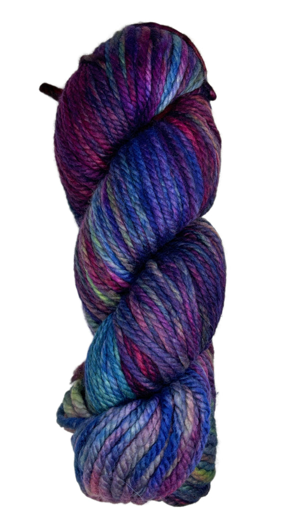 MULTICOLORED SKEIN OF YARN 
