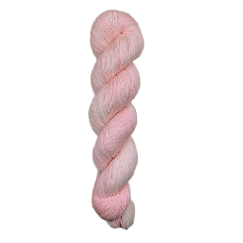 Blackbird Sycamore Fingering Mini Skein Yarn Color white pink