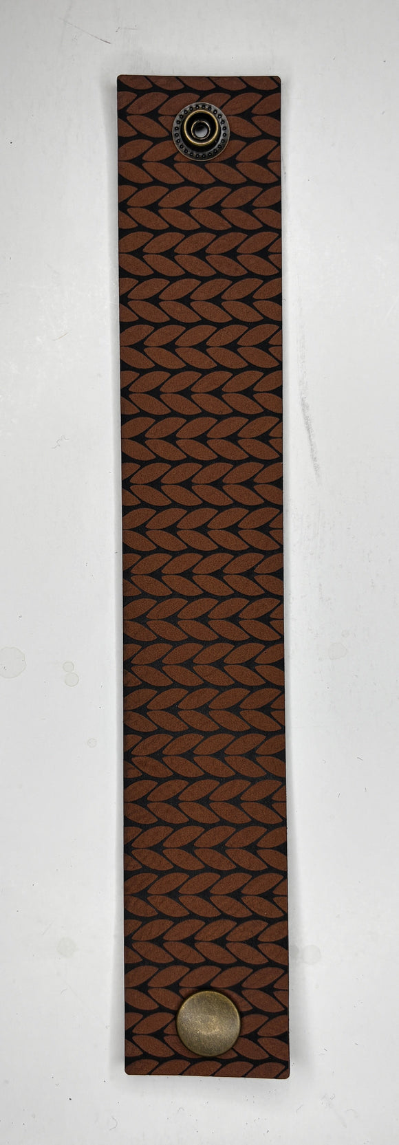 A Needle Runs Through It: Handy Cuffs