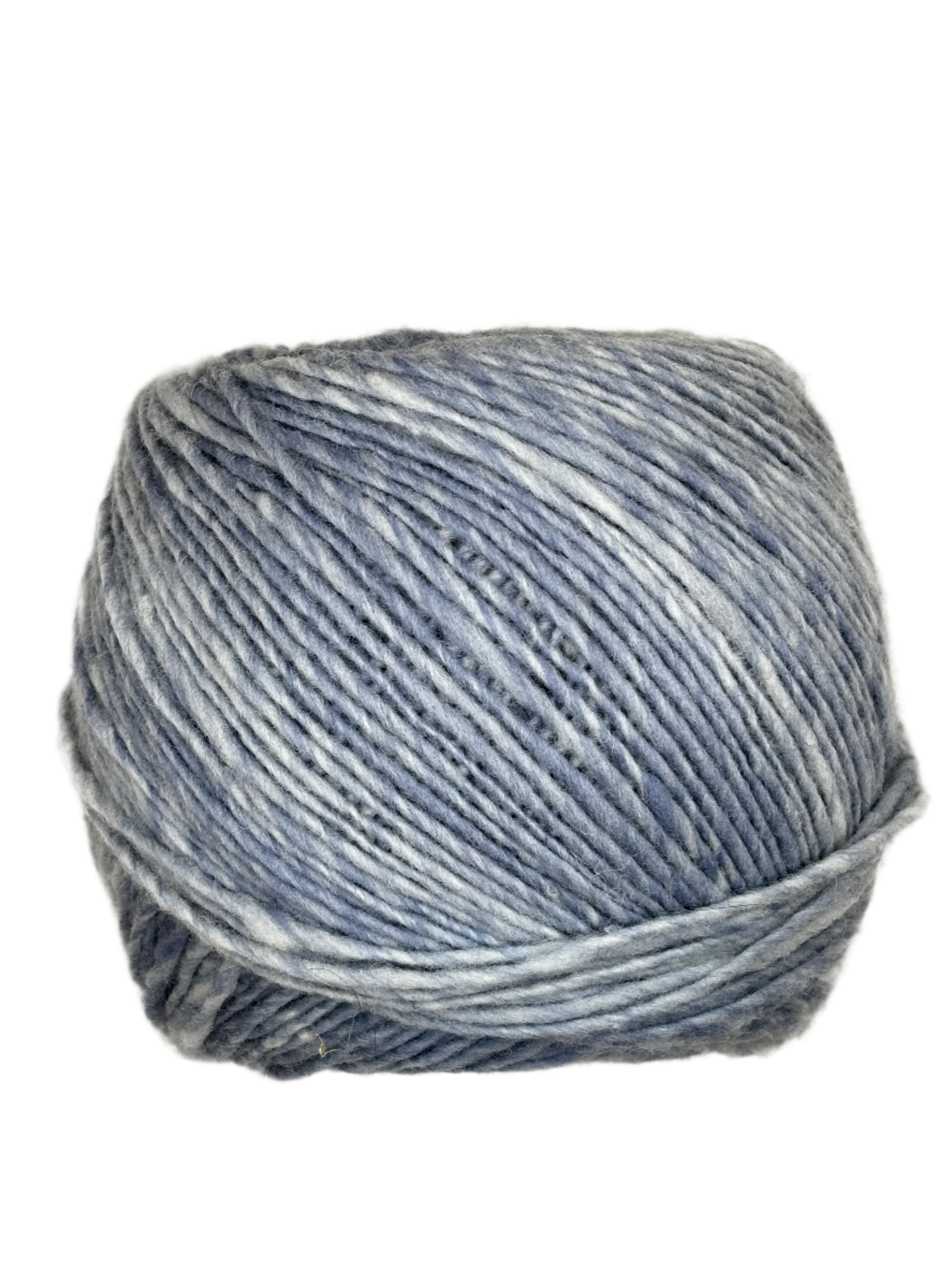 Grey ball of yarn 