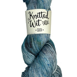 MULTICOLORED SKEIN OF YARN 