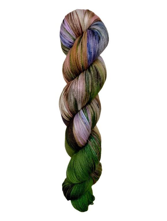 Multie colored skein of yarn