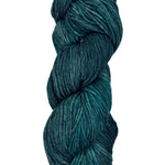 DARK GREEN HANK OF YARN 