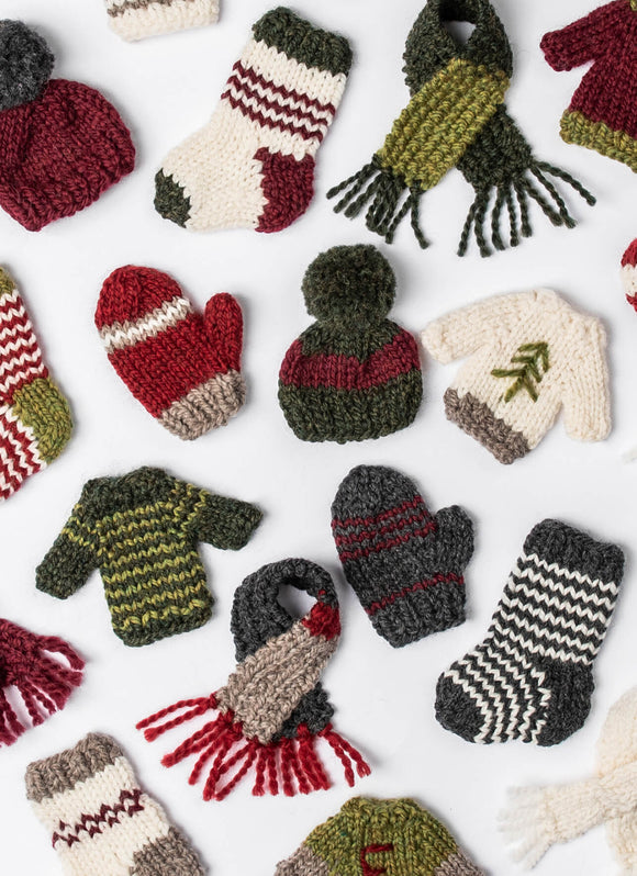 Holiday Cheer Knitted Ornaments Event: November 20, 2025