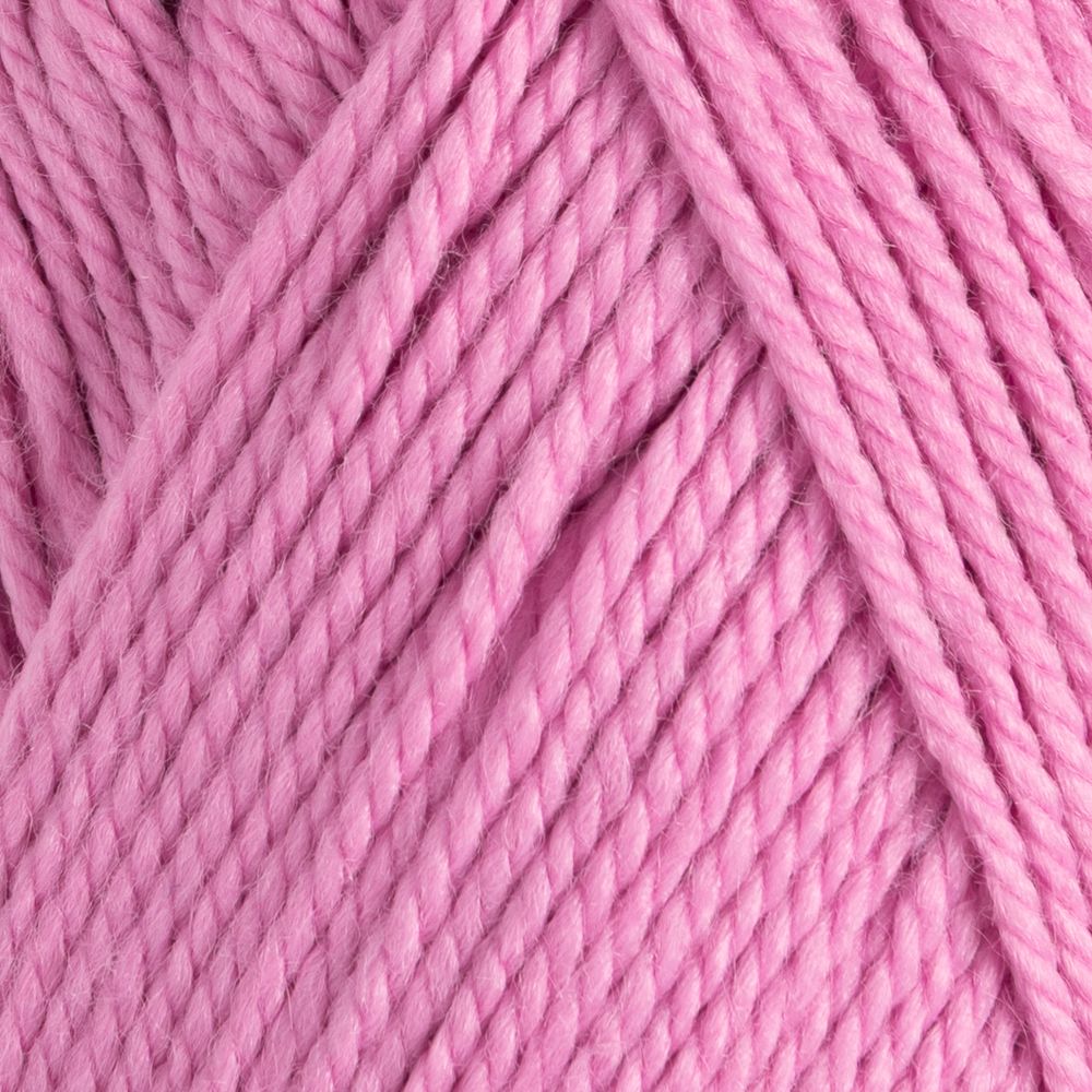 Close-up of pink yarn