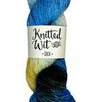 MULTICOLORED SKEIN OF YARN 
