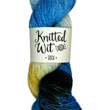 MULTICOLORED SKEIN OF YARN 