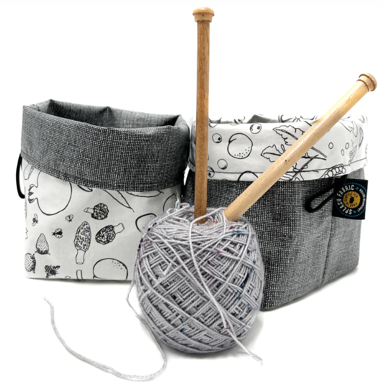 Splash Fabric Reversible Project Tub color black and white