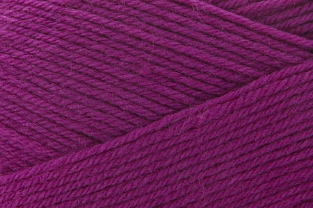Universal Yarn Uni mini Merino yarn color fuscia