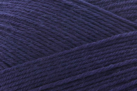 Universal Yarn Uni mini Merino yarn color navy