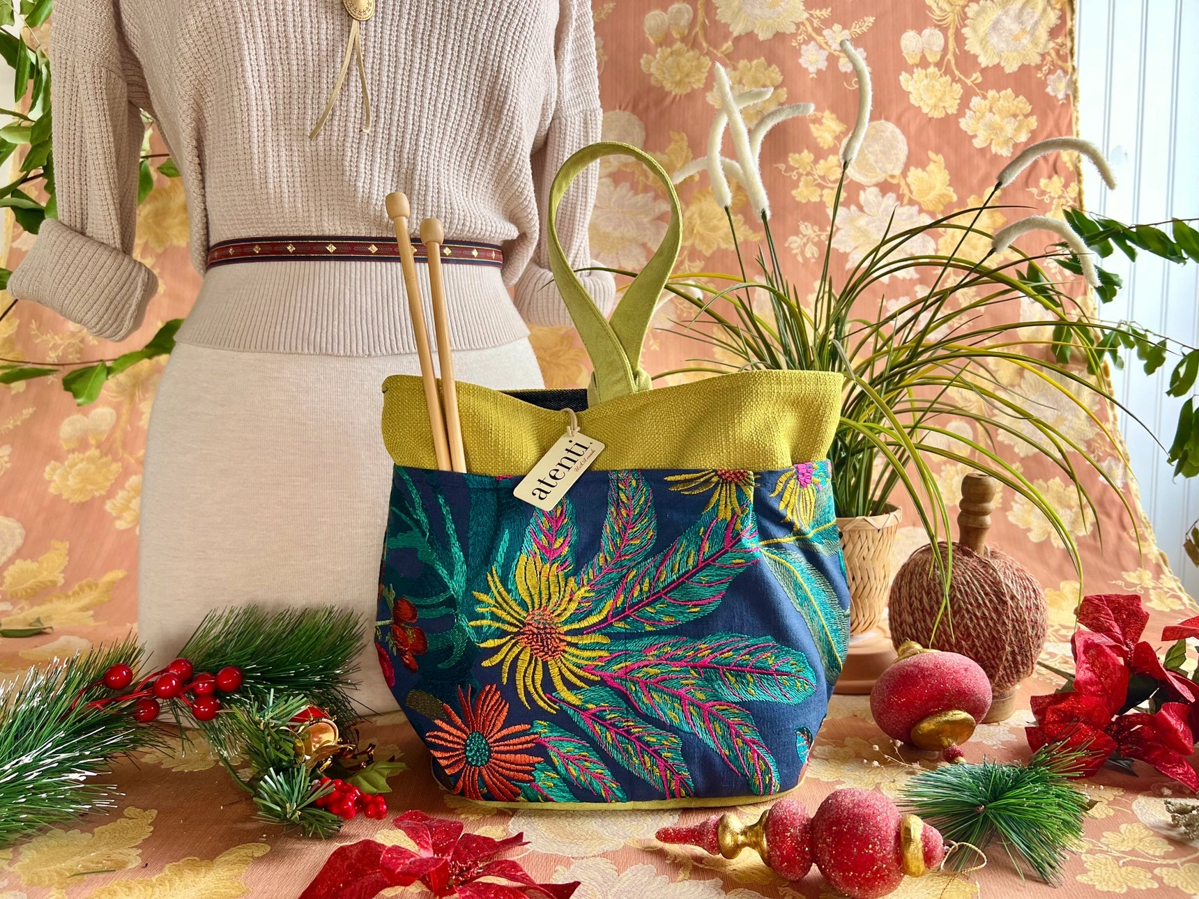Atenti Flora Tall Caddy