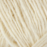A close up photo of white Istex Lettlopi yarn
