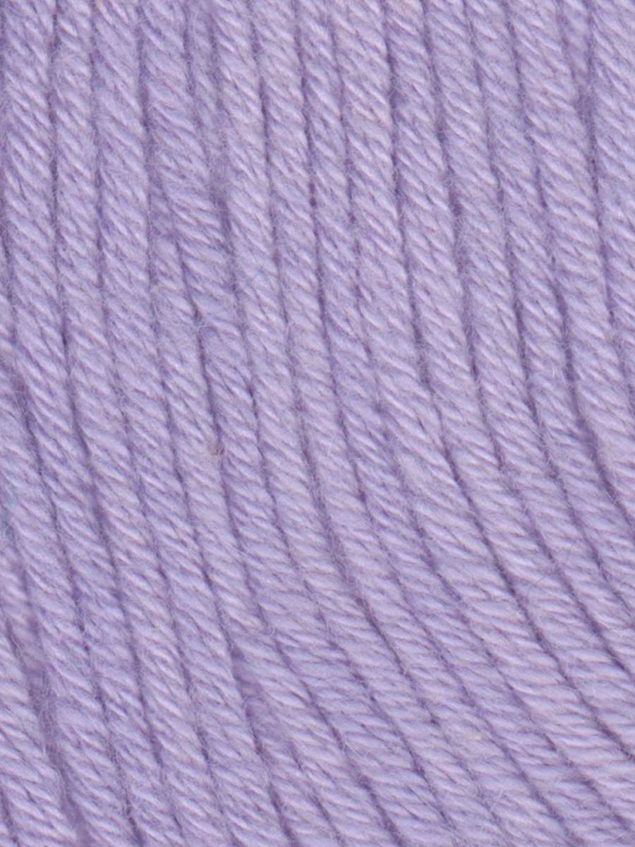 Close up photo of the Jody Long Summer Delight lavender colored yarn