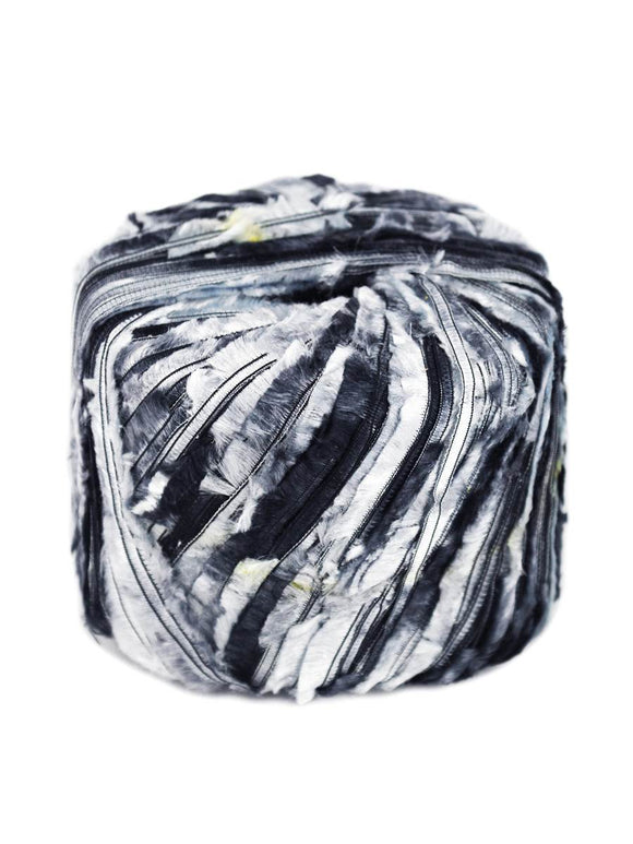 Euro Yarns Xanadu yarn color grayscale