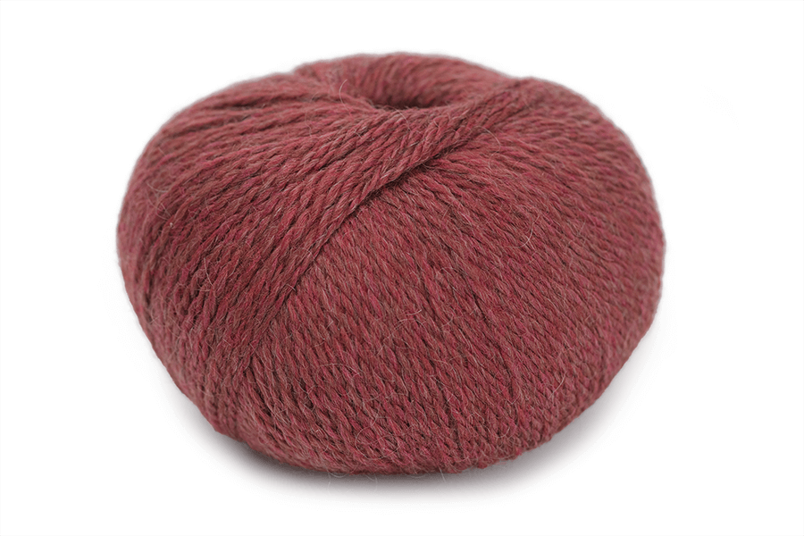 HiKoo Highland Lux yarn color Wild Currant