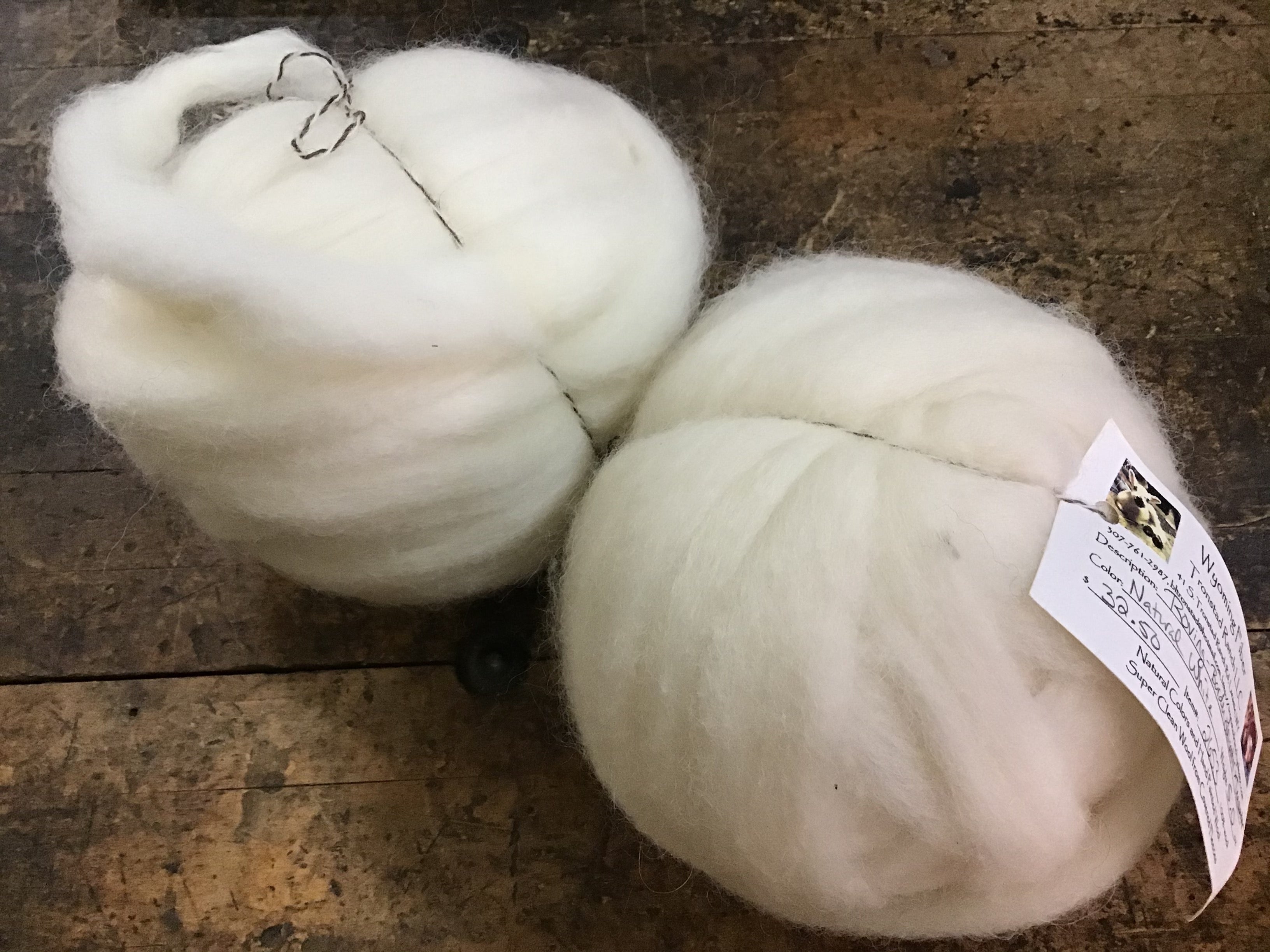 Tronstad Ranch Natural White Border Leicester x Teeswater Roving-4