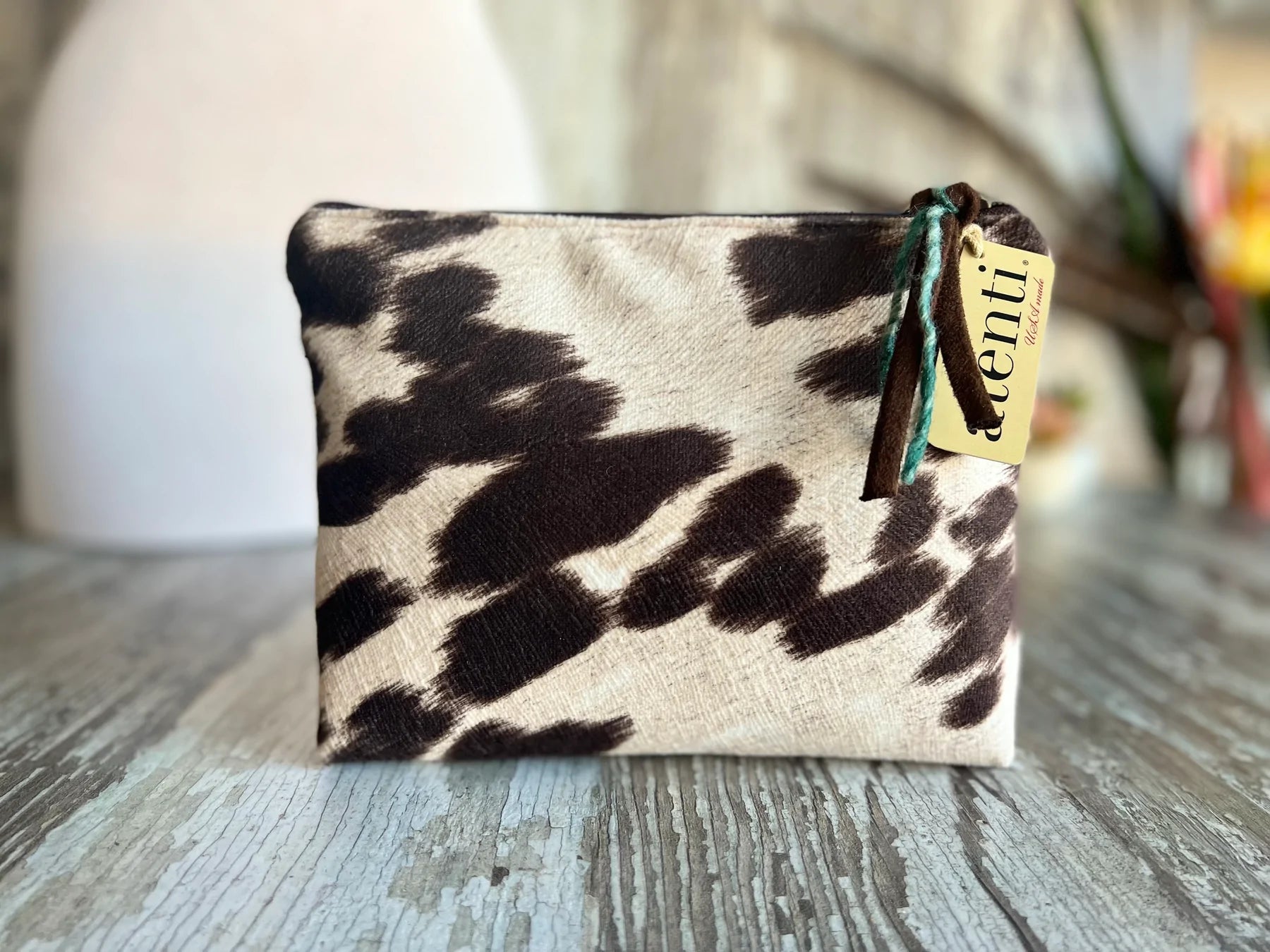 Atenti pouch in cowhide fabric