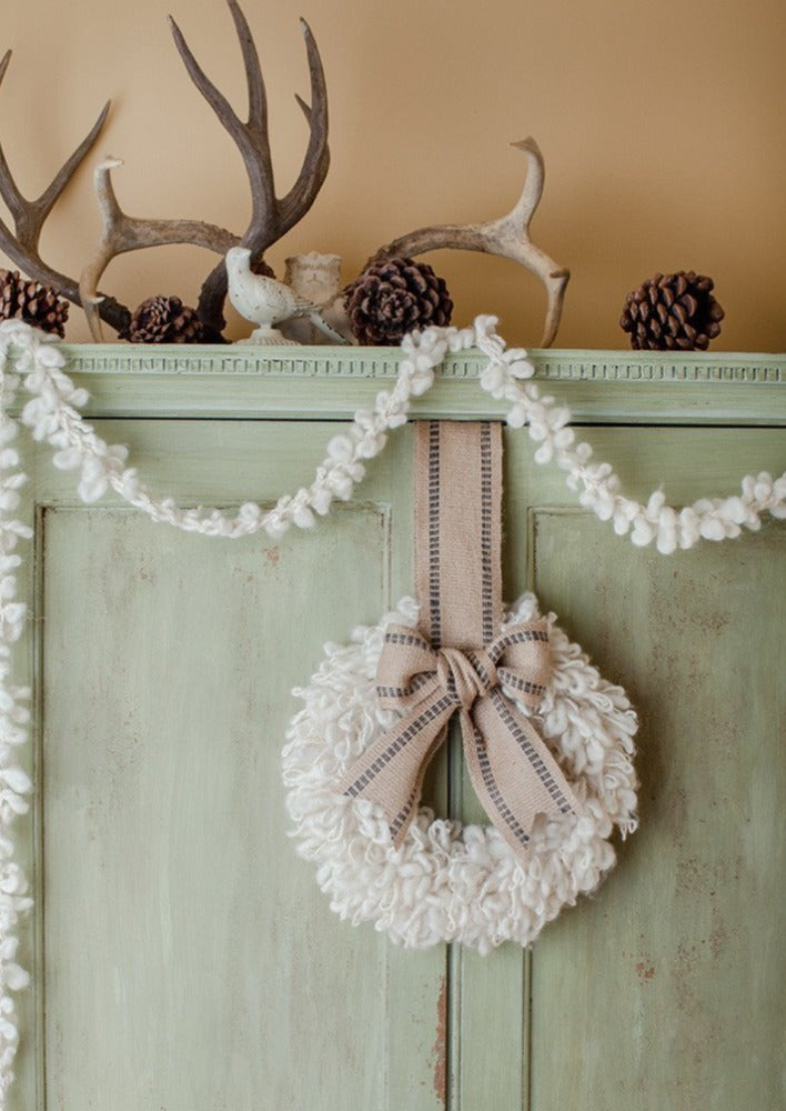 Knitted wreath and garland