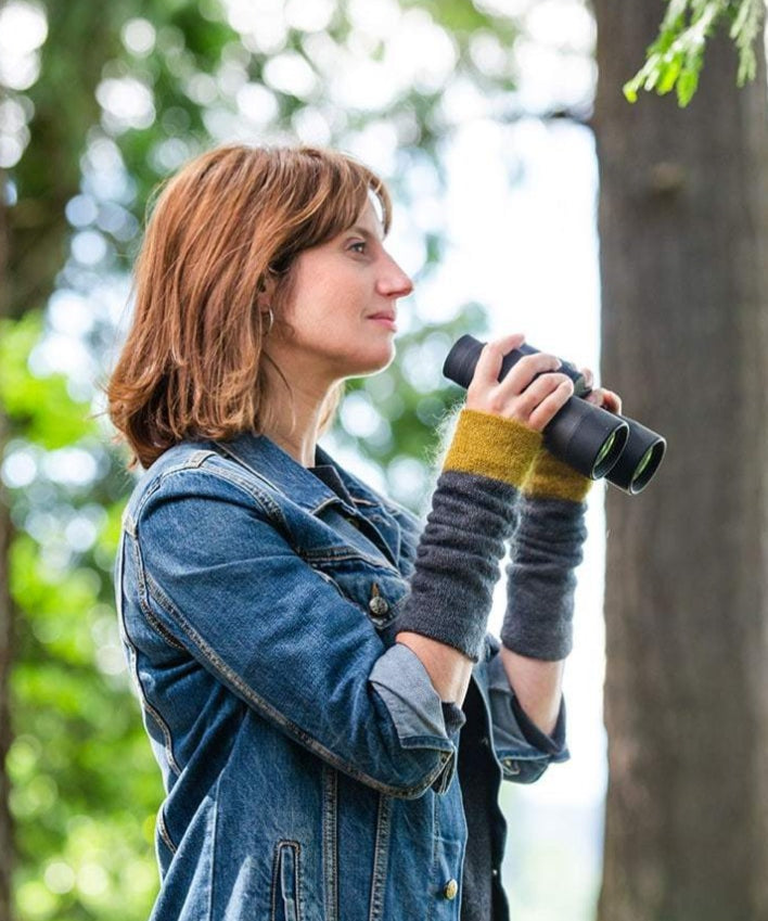 Woman wearing knitted cuffs