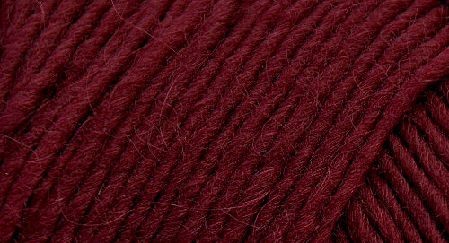 Brown Sheep Co. Lamb's Pride Yarn color Bing Cherry